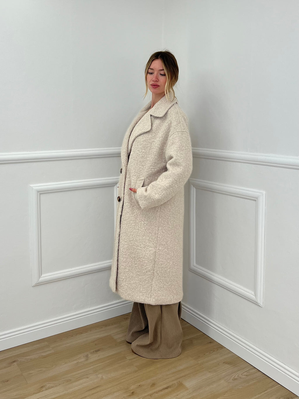 Cappotto Doppiopetto Bouclè 6822 Ecru