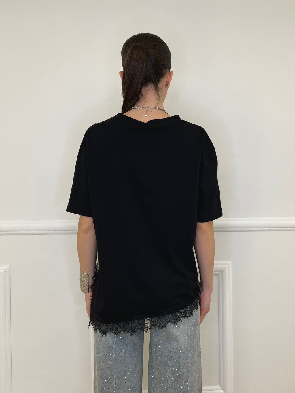 T-shirt Asimmetrica Con Pizzo 2824 Nero
