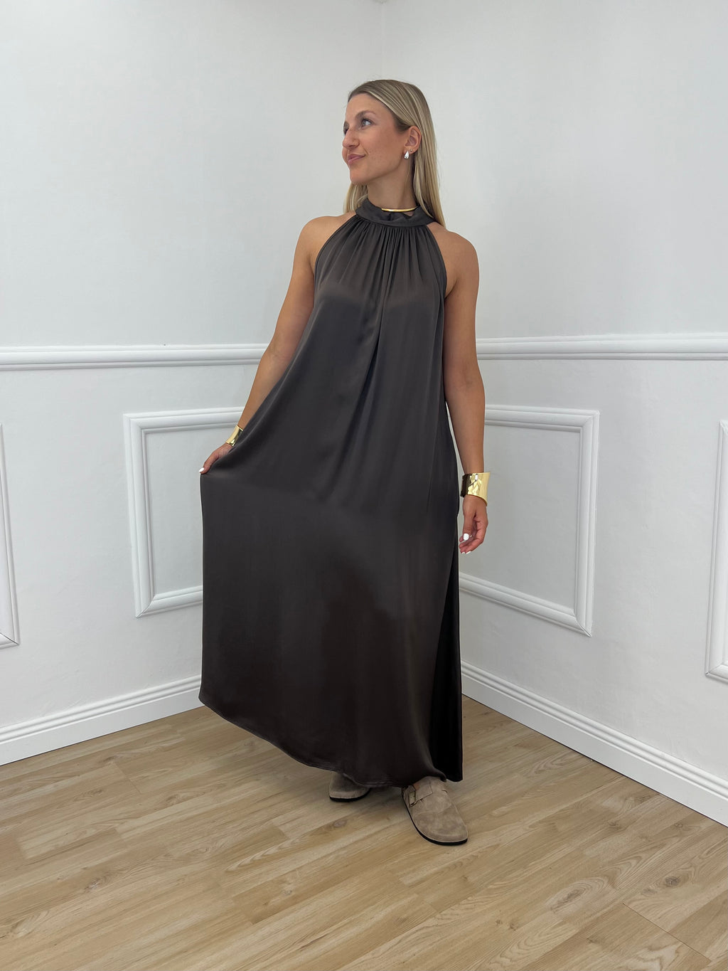 Abito Halter In Raso 9382 Marrone