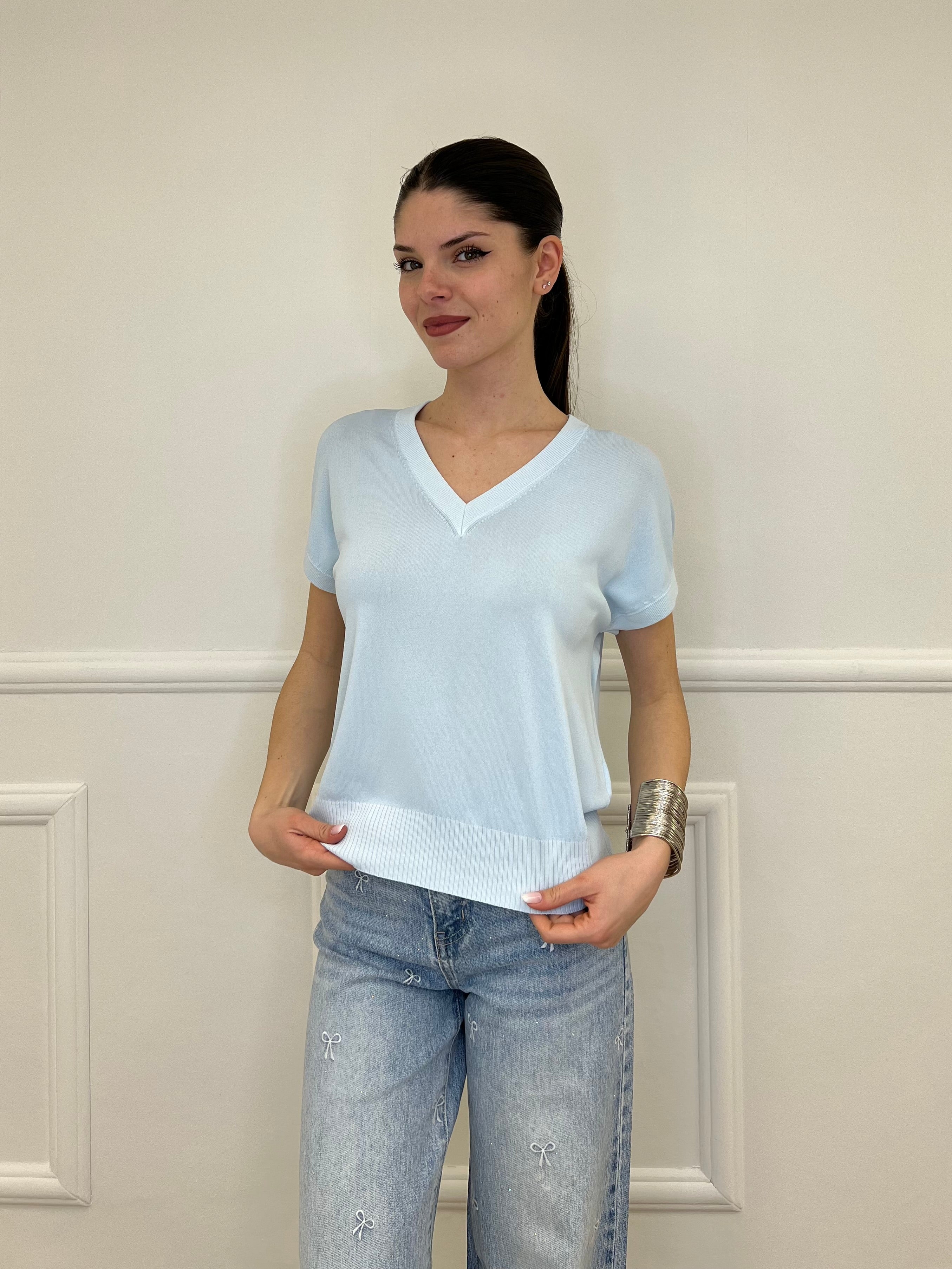 Maglia in Viscosa Scollo V 6269